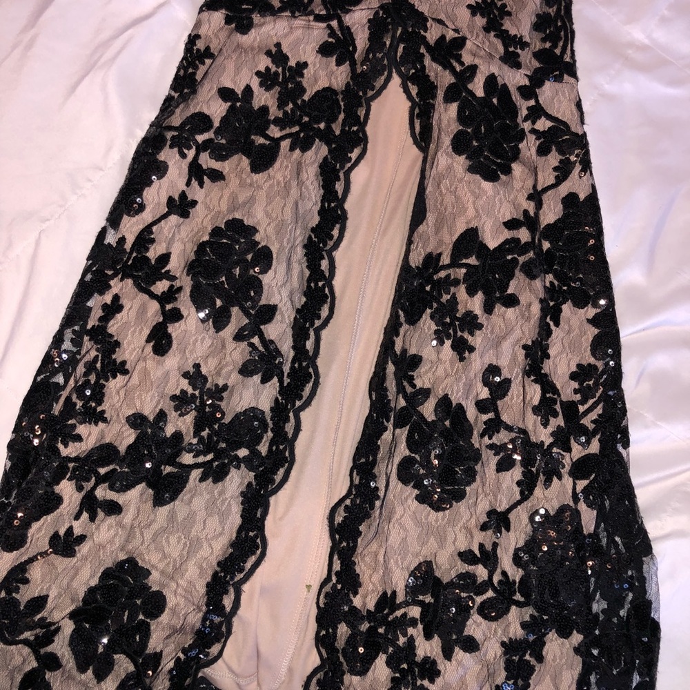 Lace Form-fitting Prom Dress - Picture 3 of 7